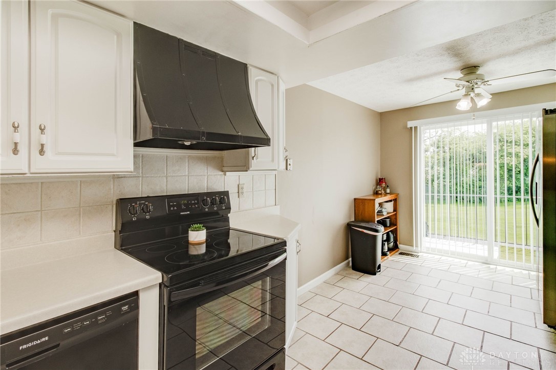 2634 S Kings Arms Circle