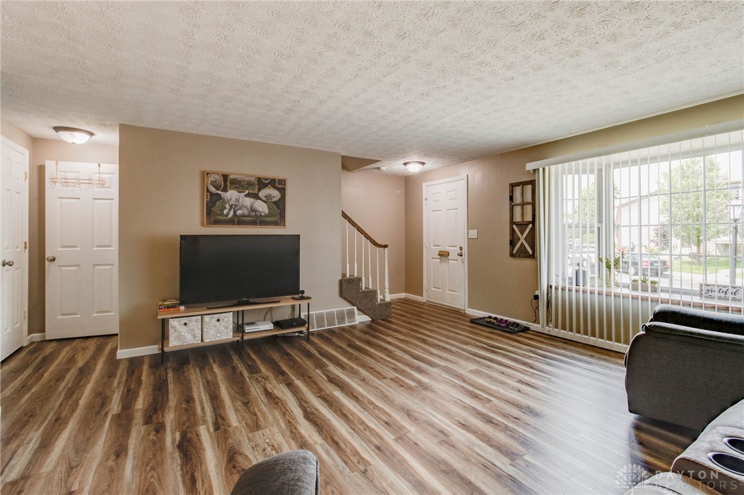2634 S Kings Arms Circle