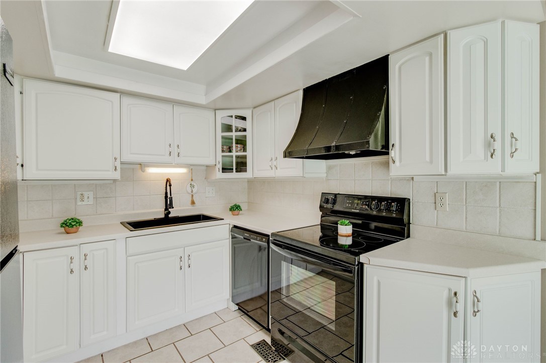 2634 S Kings Arms Circle