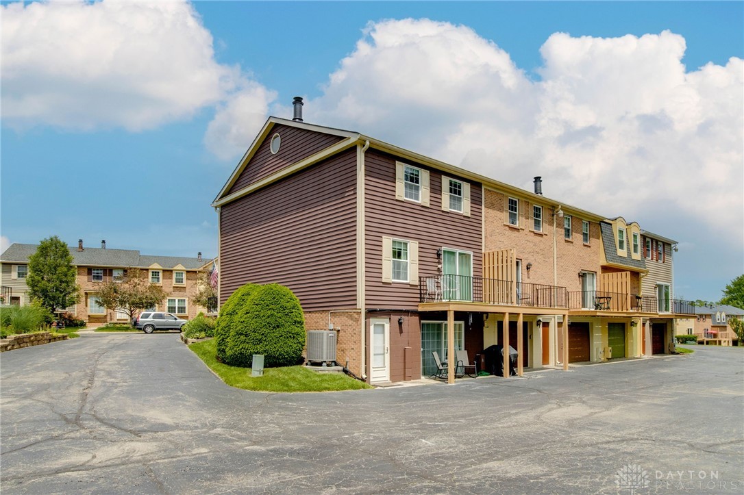 2634 S Kings Arms Circle
