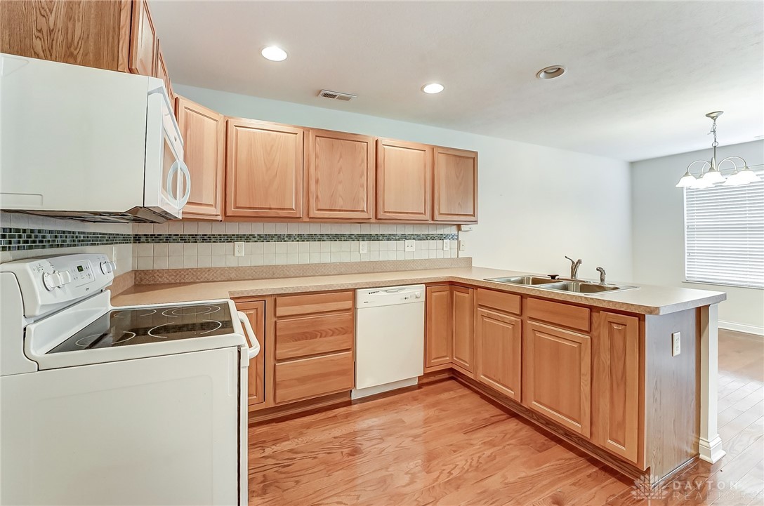 6658 Lexington Place