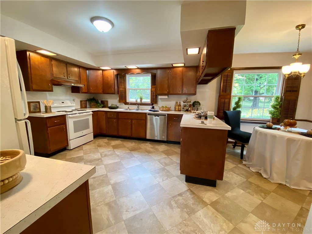 2270 Fiesta Drive