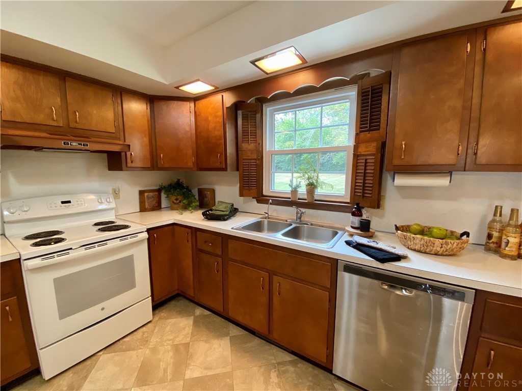 2270 Fiesta Drive