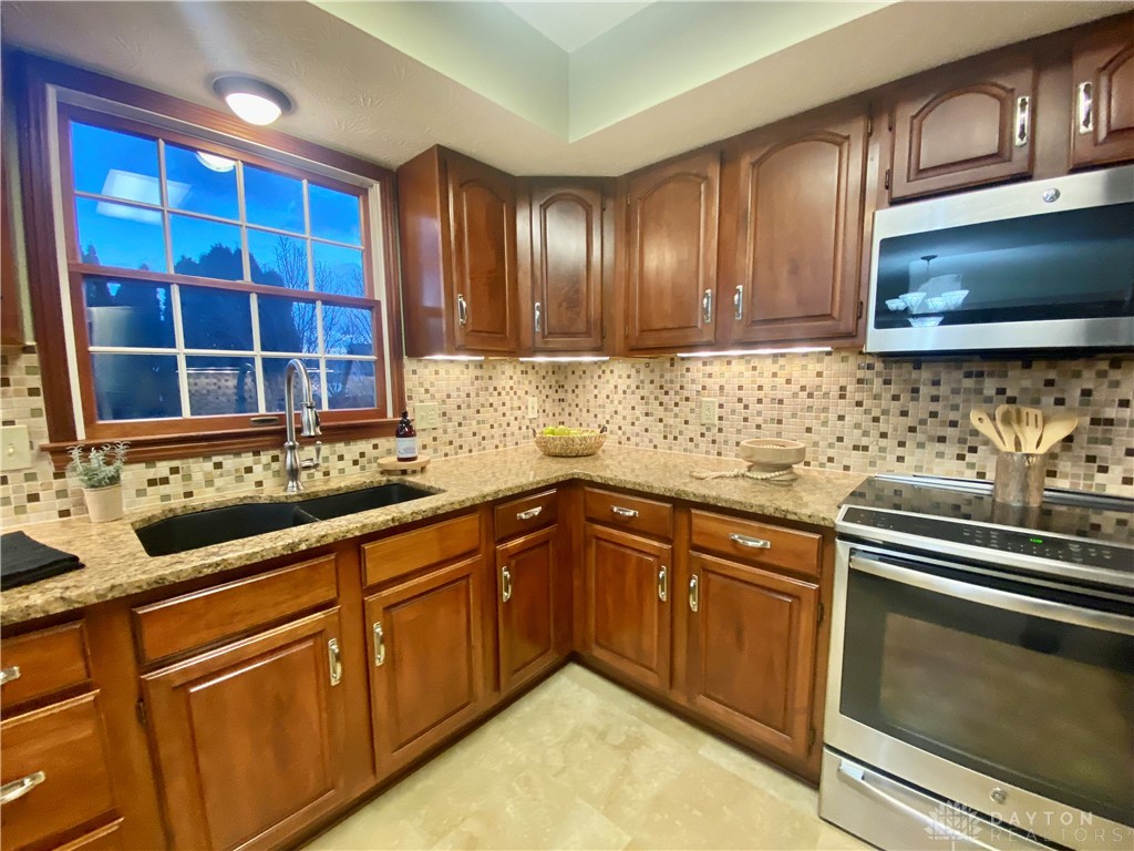 785 Hardwick Court
