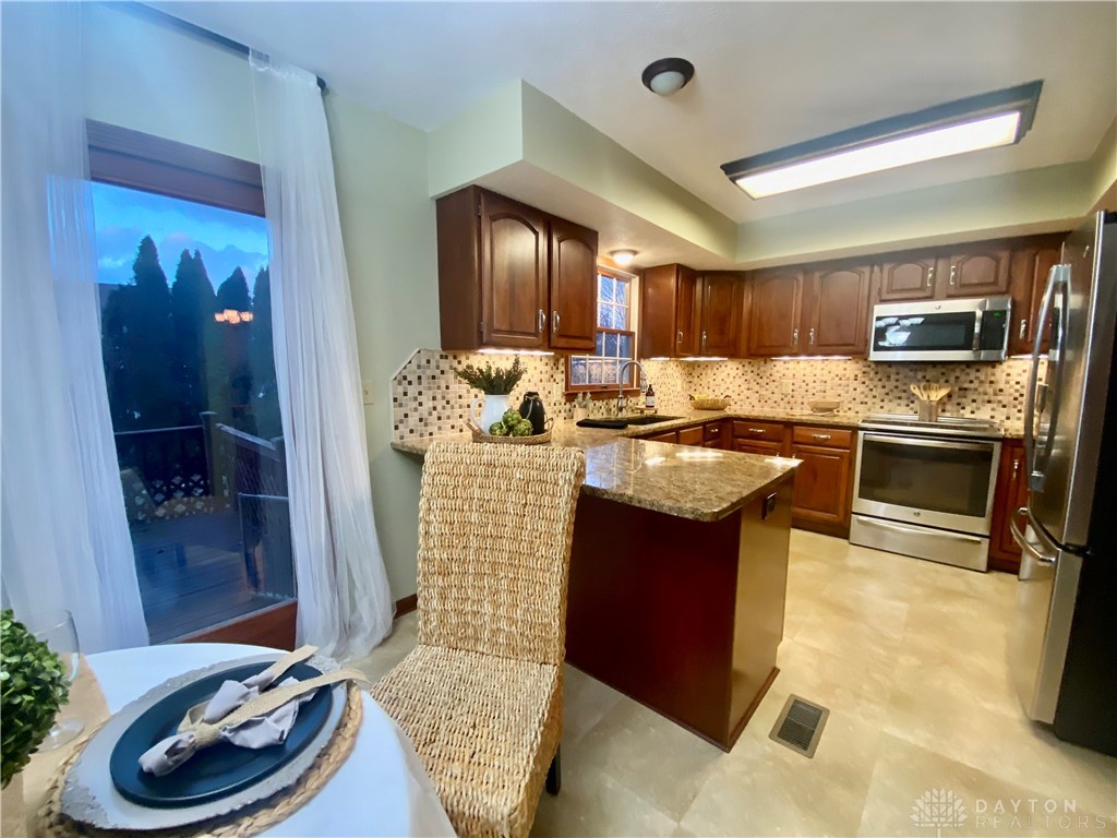 785 Hardwick Court