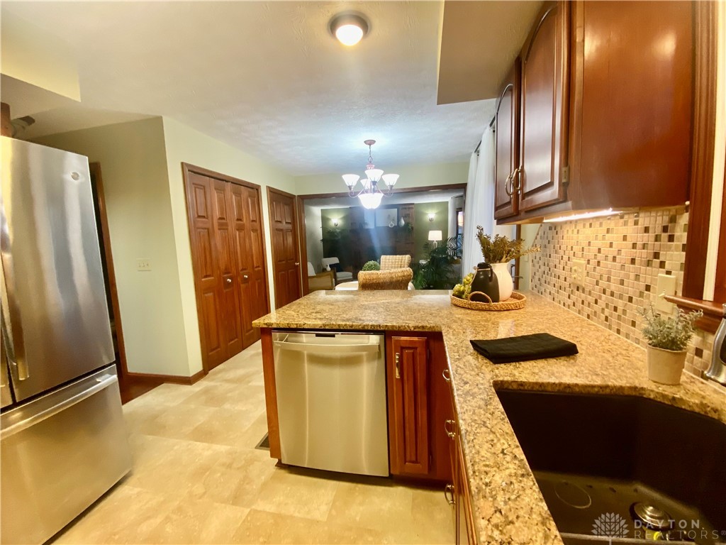785 Hardwick Court