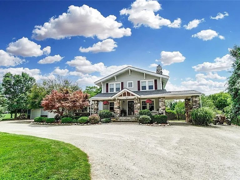 950 Old Springfield Road