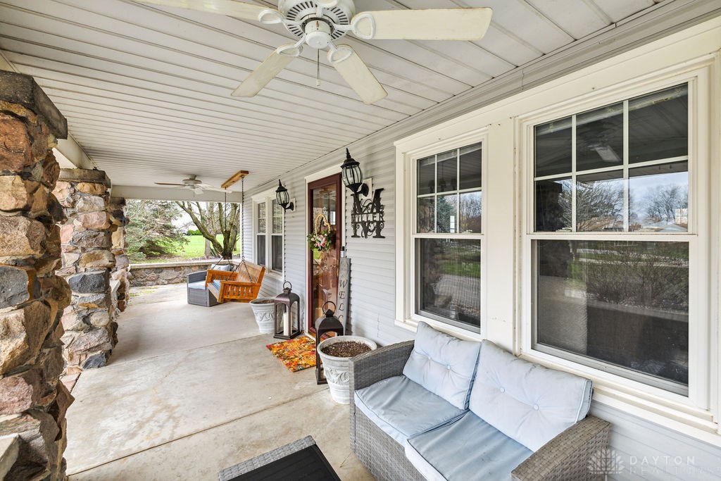 950 Old Springfield Road