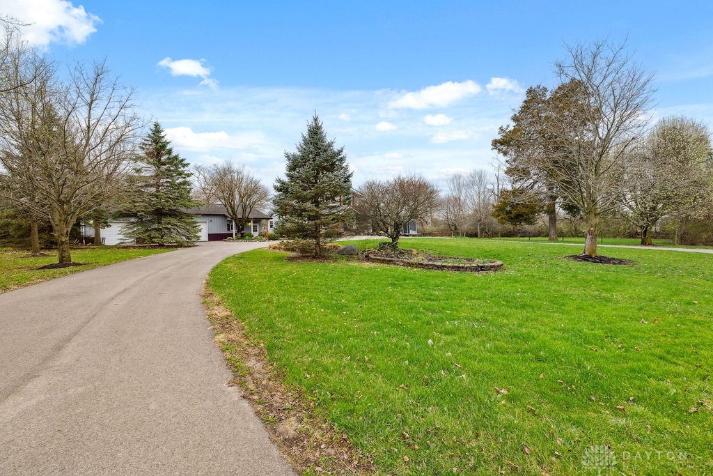 950 Old Springfield Road