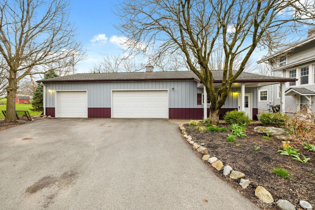 950 Old Springfield Road