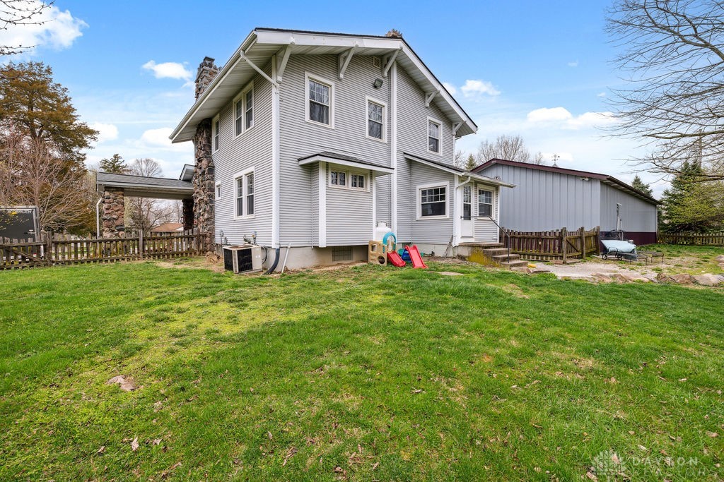 950 Old Springfield Road