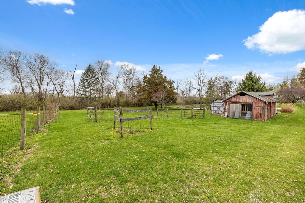950 Old Springfield Road