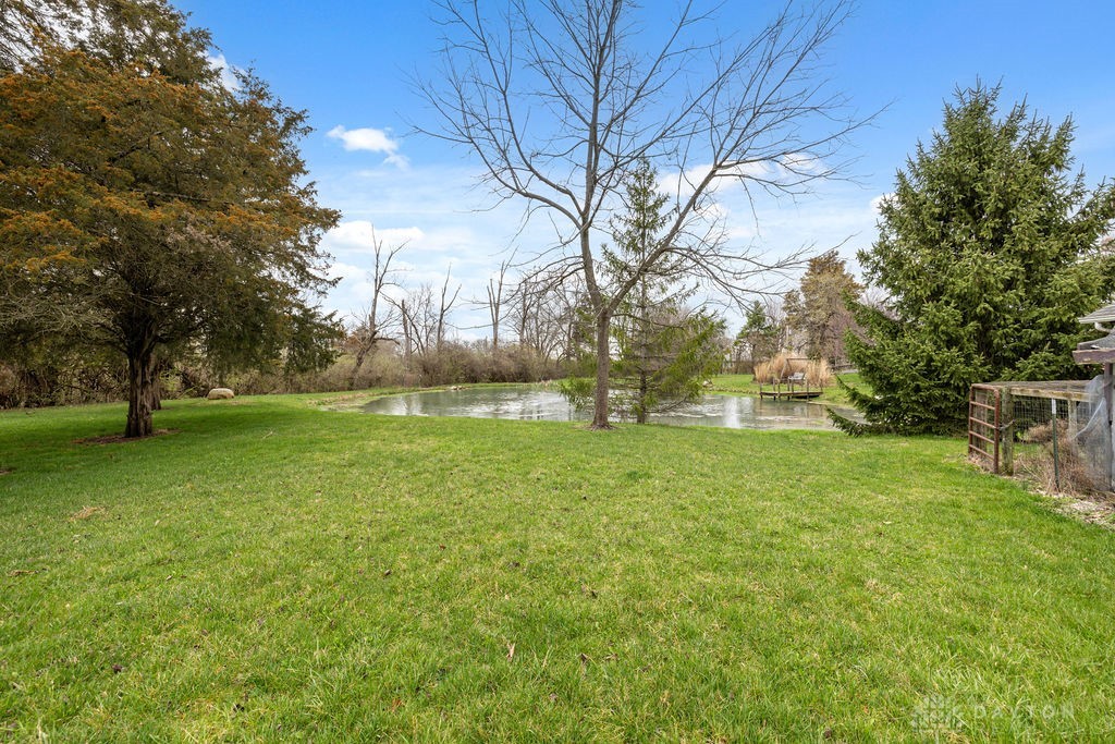950 Old Springfield Road
