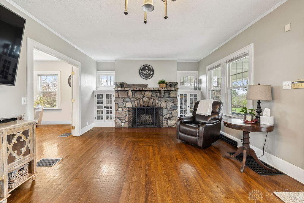 950 Old Springfield Road