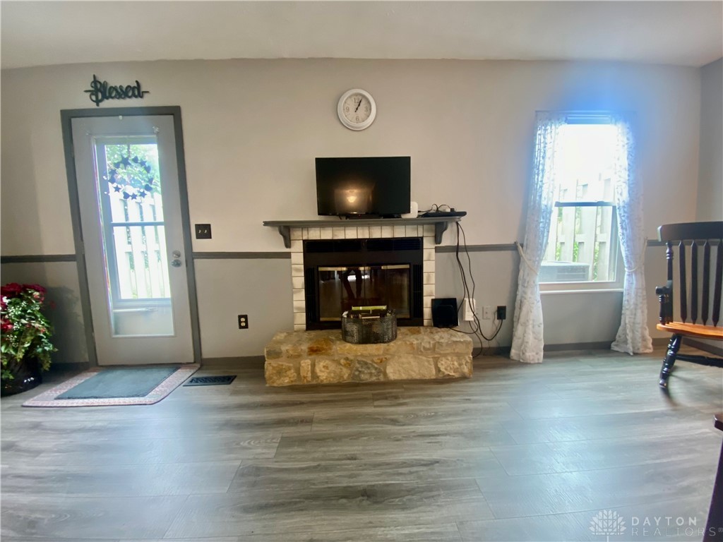 635 Kitrina Avenue B