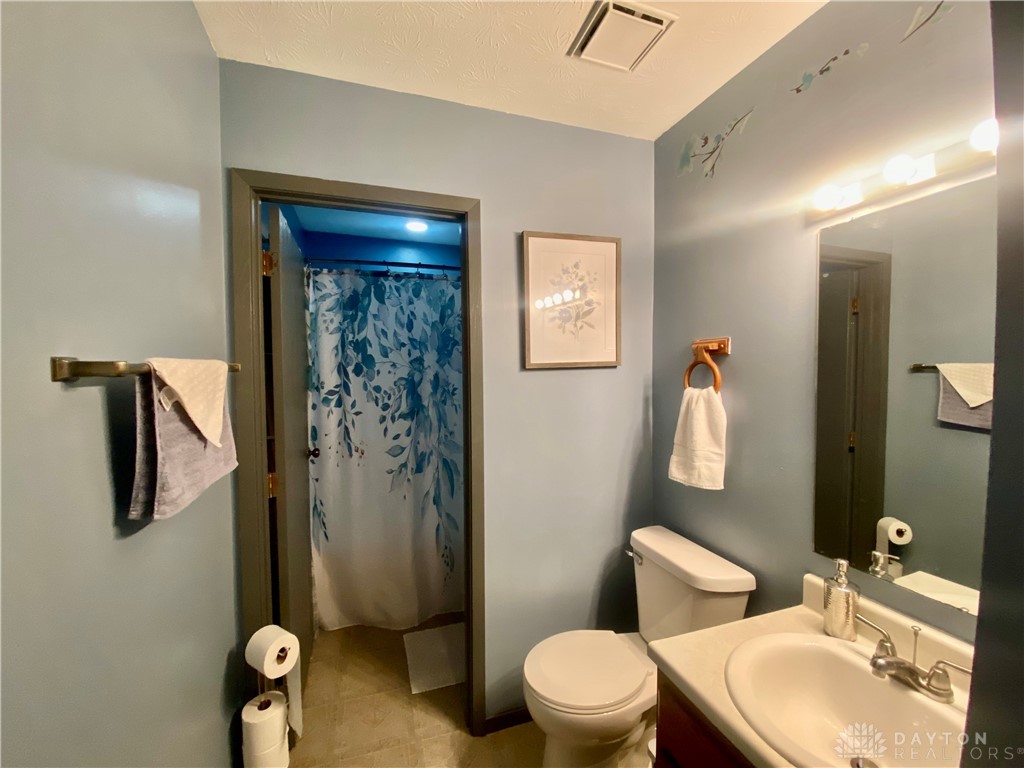 635 Kitrina Avenue B