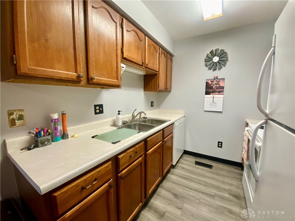 635 Kitrina Avenue B