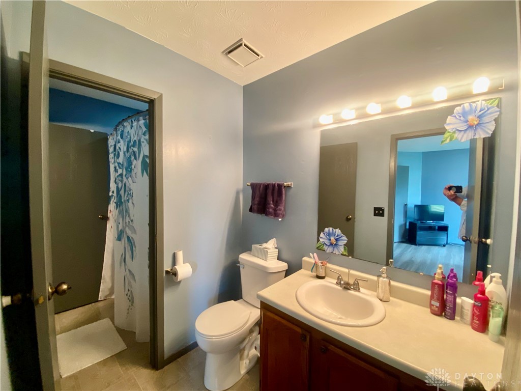 635 Kitrina Avenue B