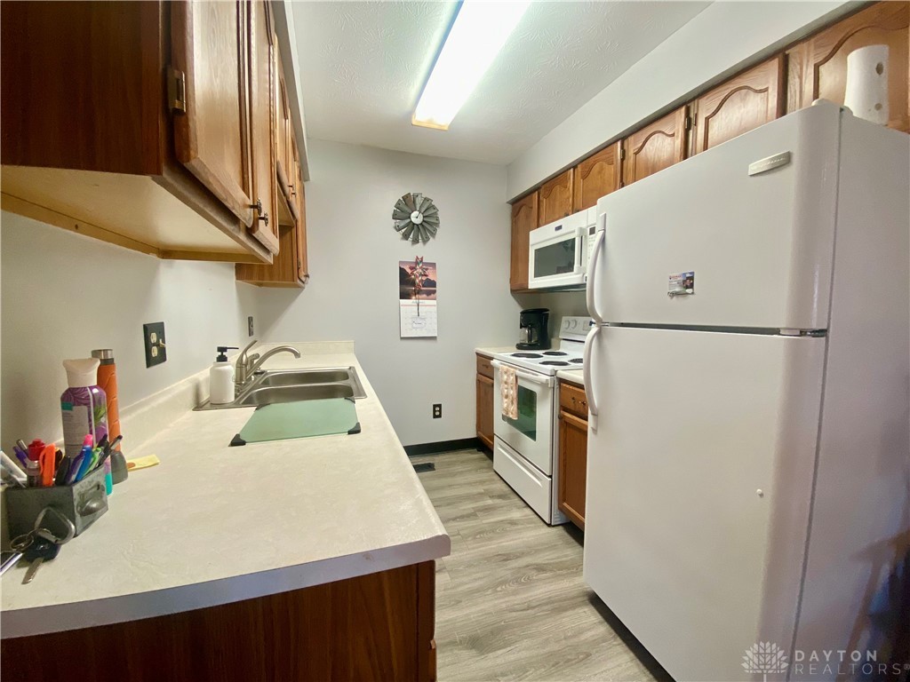 635 Kitrina Avenue B