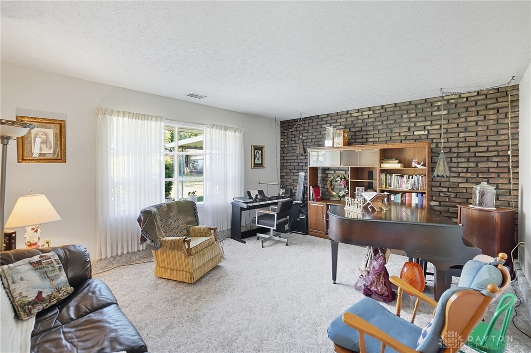 6445 Heffner Road