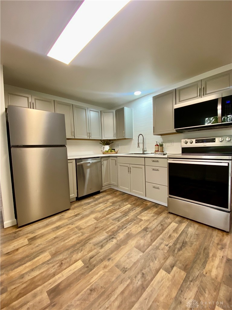 419 E Carpenter Drive