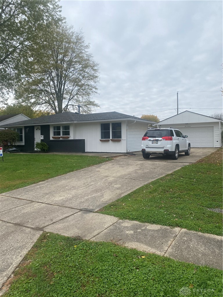 419 E Carpenter Drive