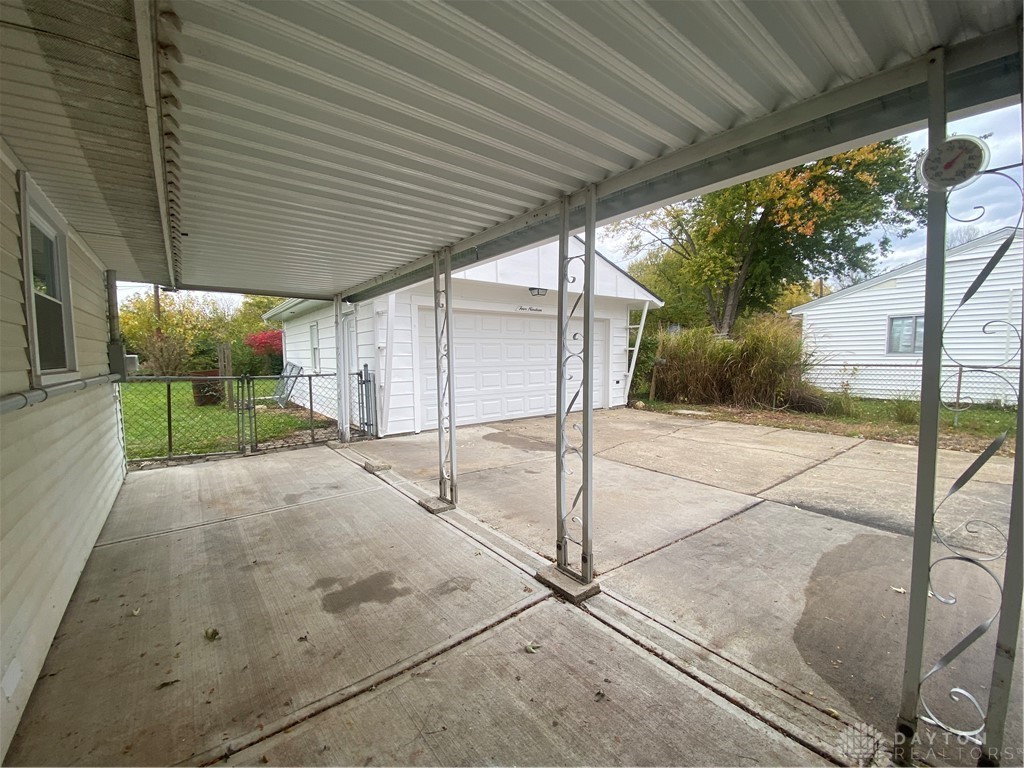 419 E Carpenter Drive