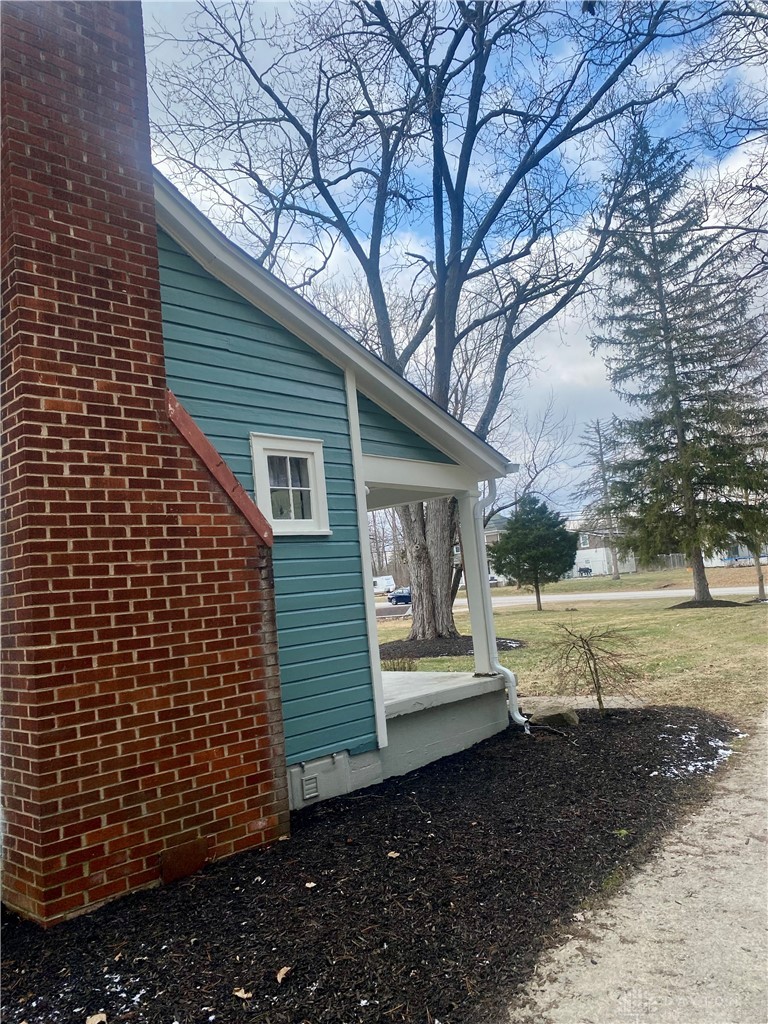 7415 S County Road 25a