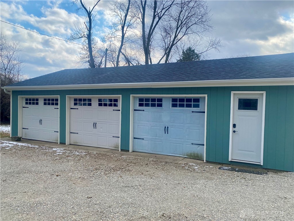 7415 S County Road 25a