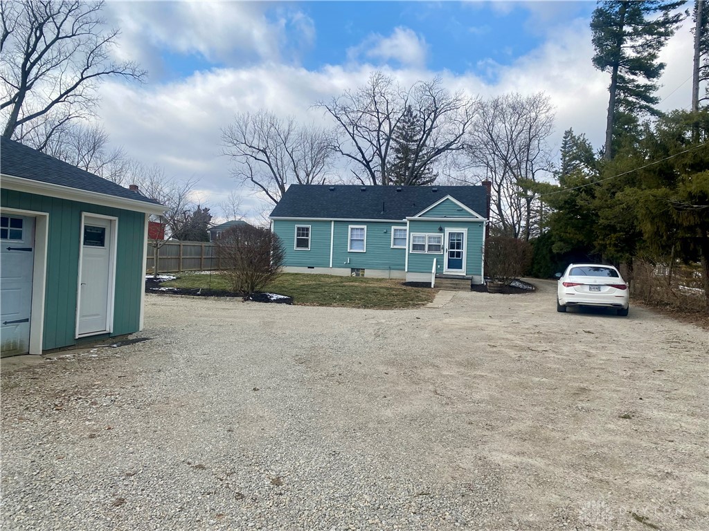 7415 S County Road 25a