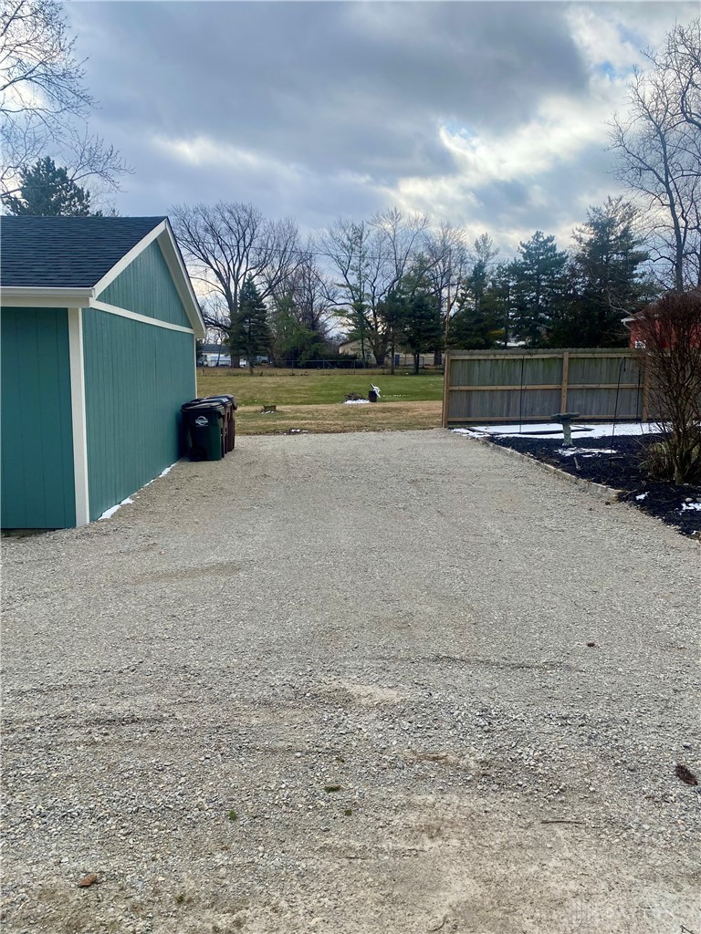 7415 S County Road 25a