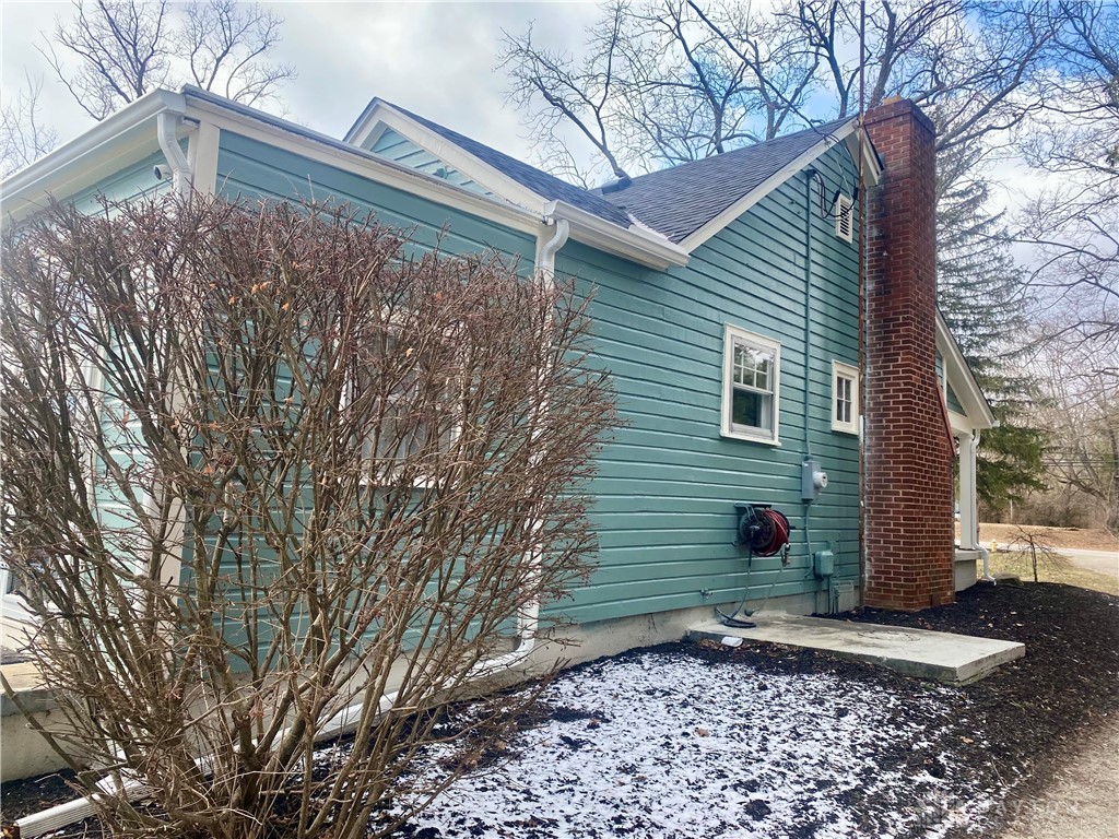 7415 S County Road 25a