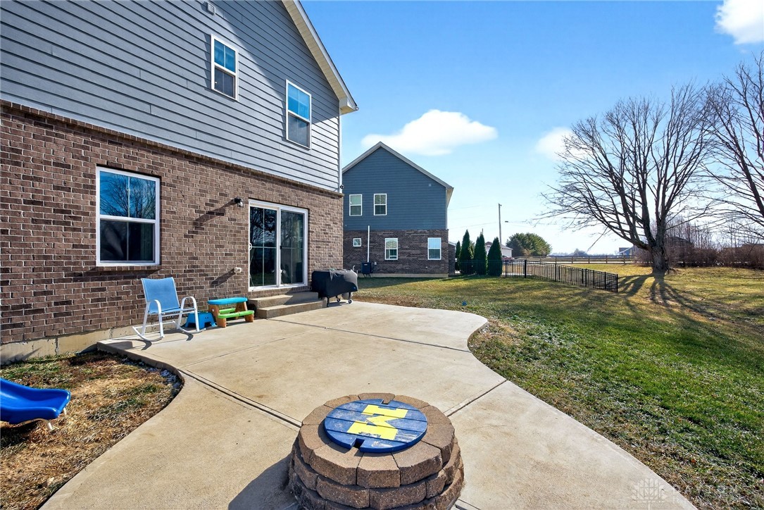 9479 Whispering Stream Court