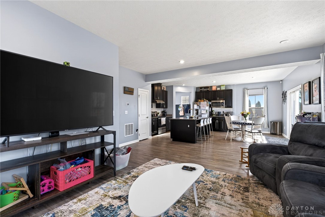 9479 Whispering Stream Court