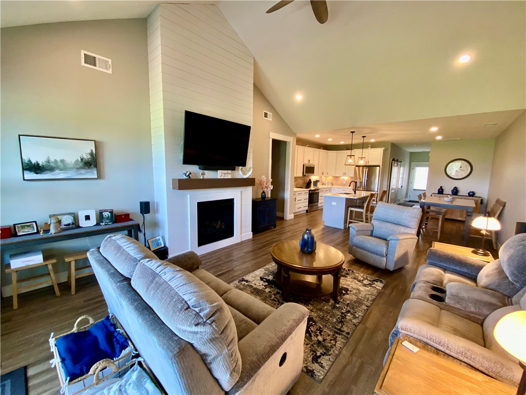 816 Brookwood Circle