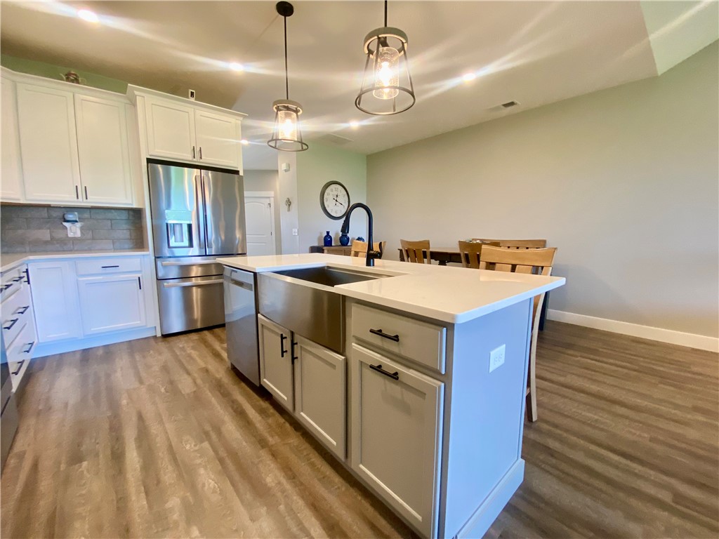816 Brookwood Circle