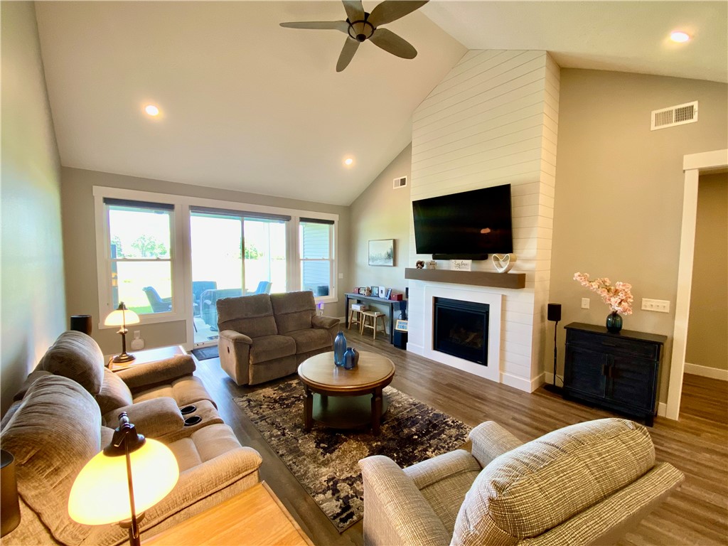 816 Brookwood Circle