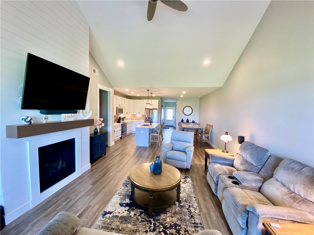 816 Brookwood Circle