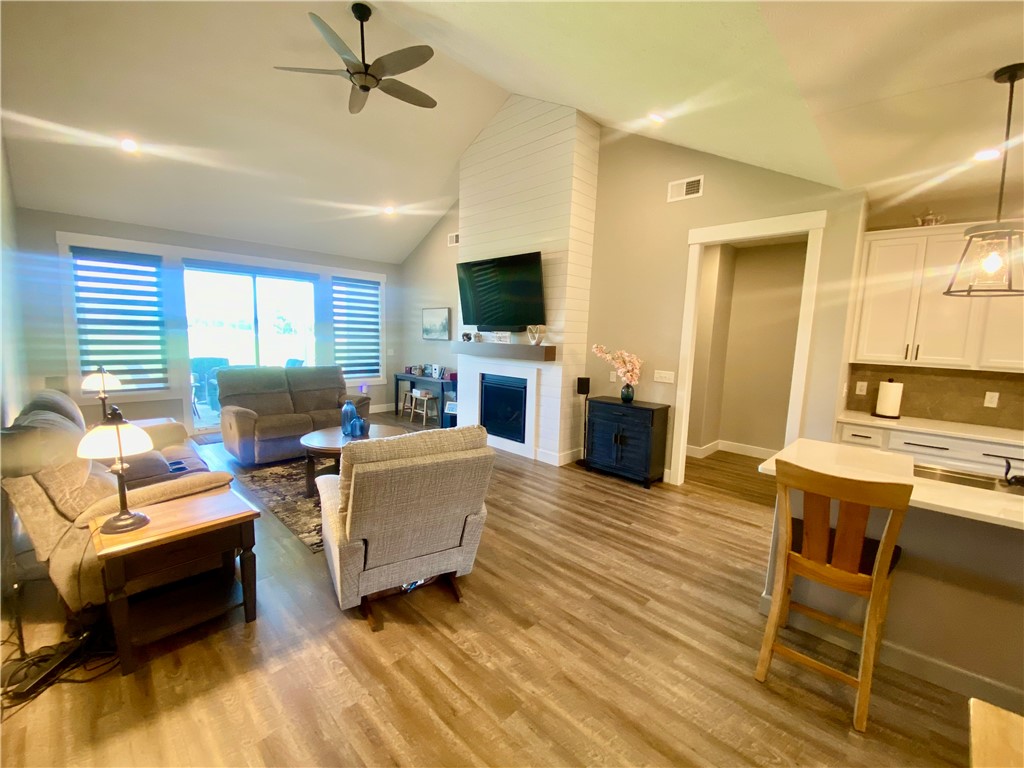 816 Brookwood Circle