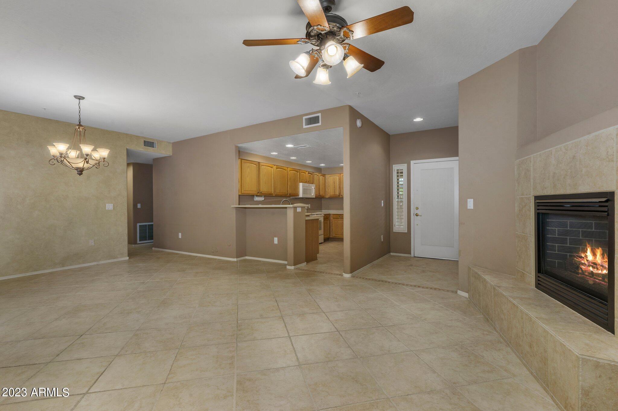 19700 N 76TH Street Unit: 1083