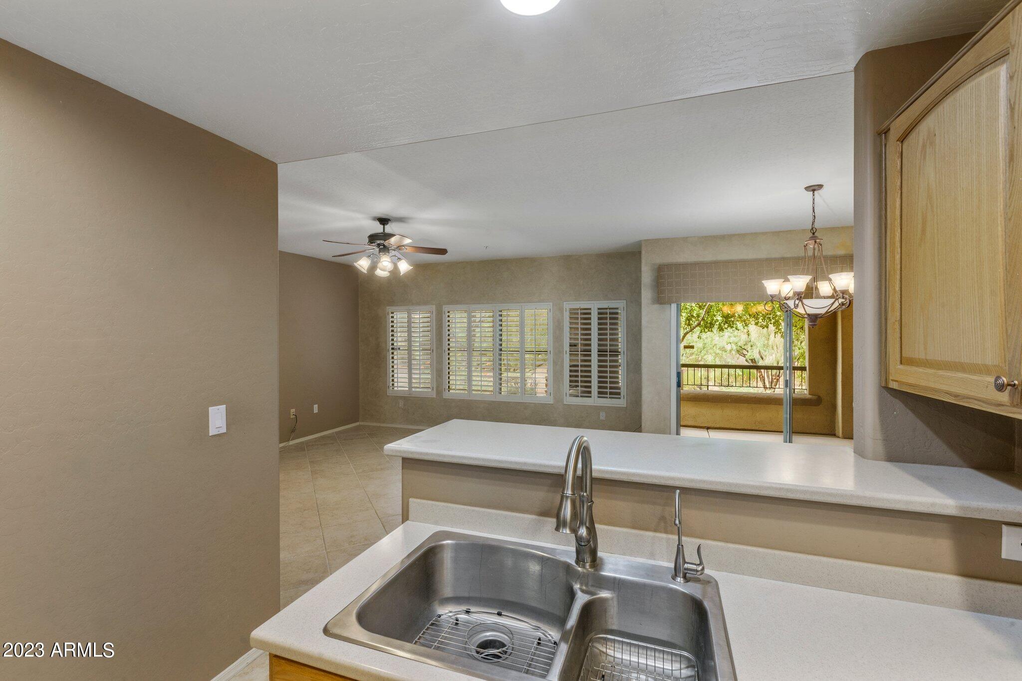 19700 N 76TH Street Unit: 1083