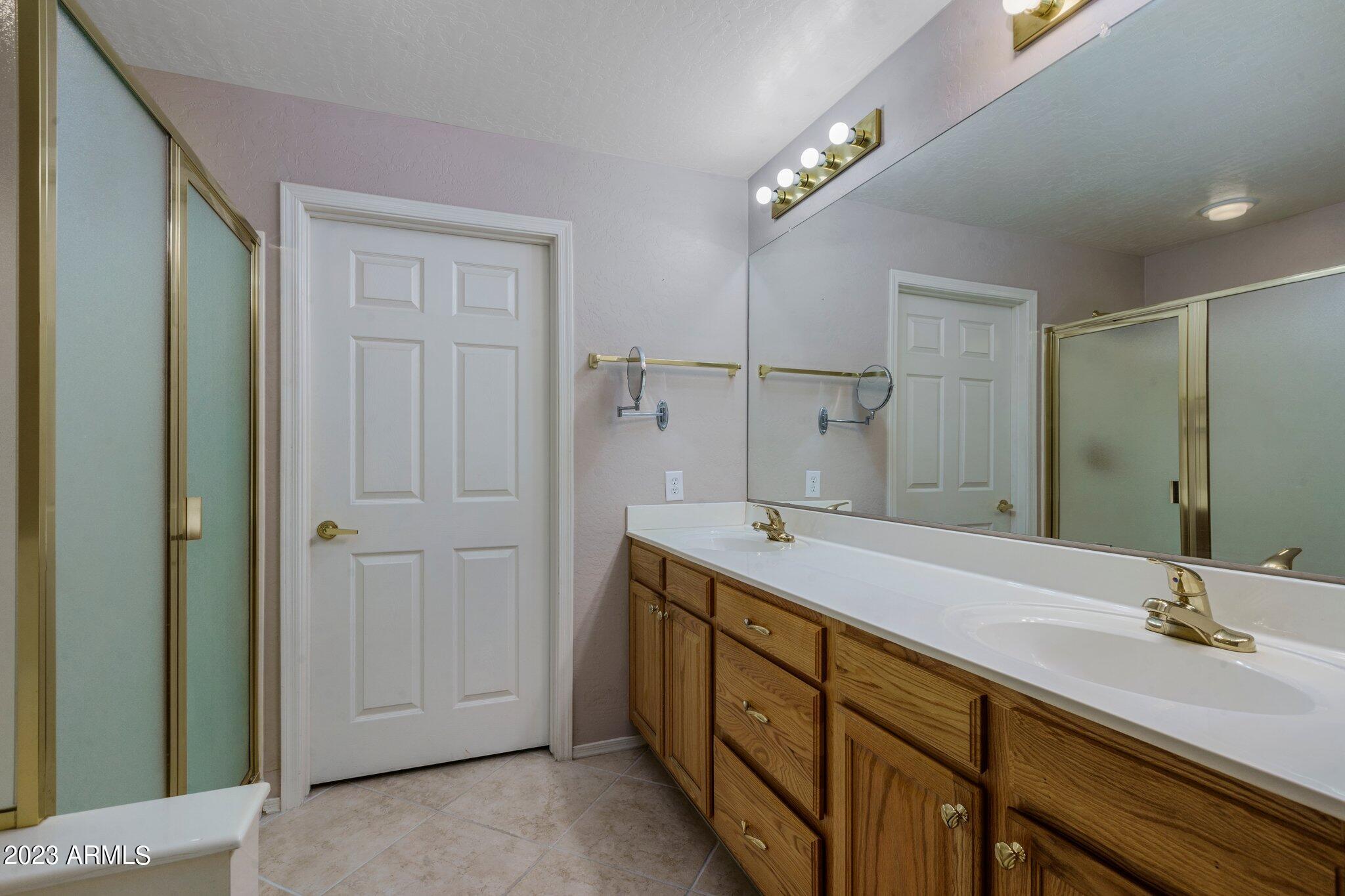 19700 N 76TH Street Unit: 1083