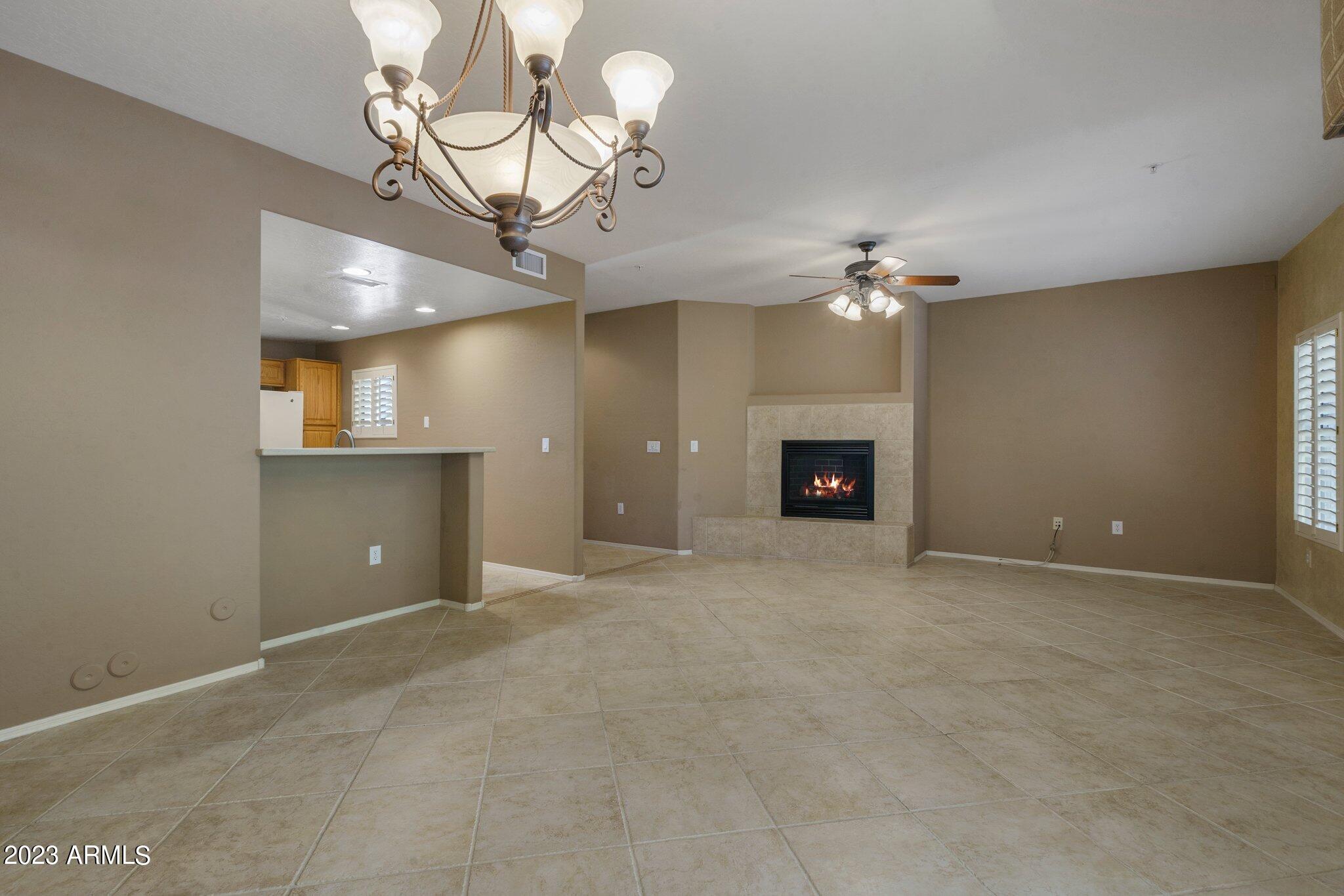 19700 N 76TH Street Unit: 1083