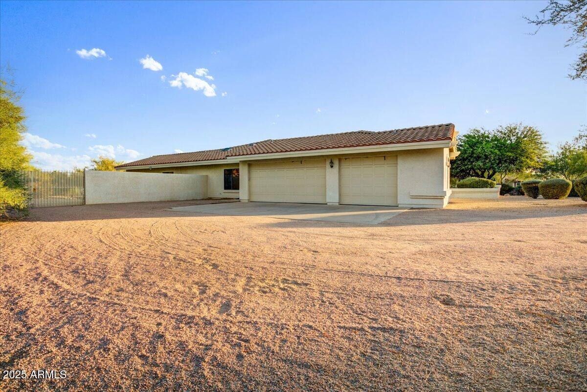 8139 E SANDS Drive
