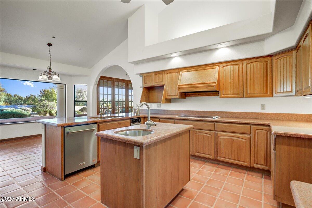 8139 E SANDS Drive