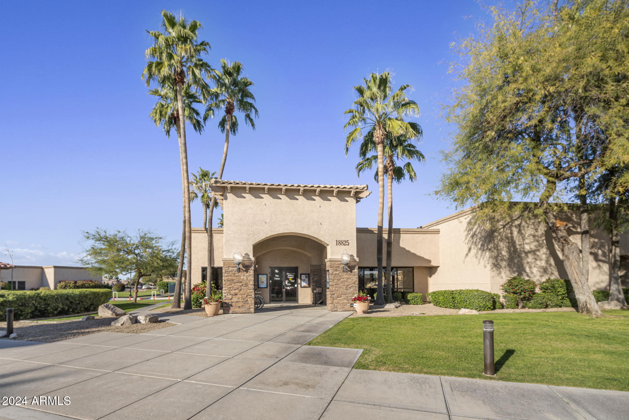9856 W RIMROCK Drive