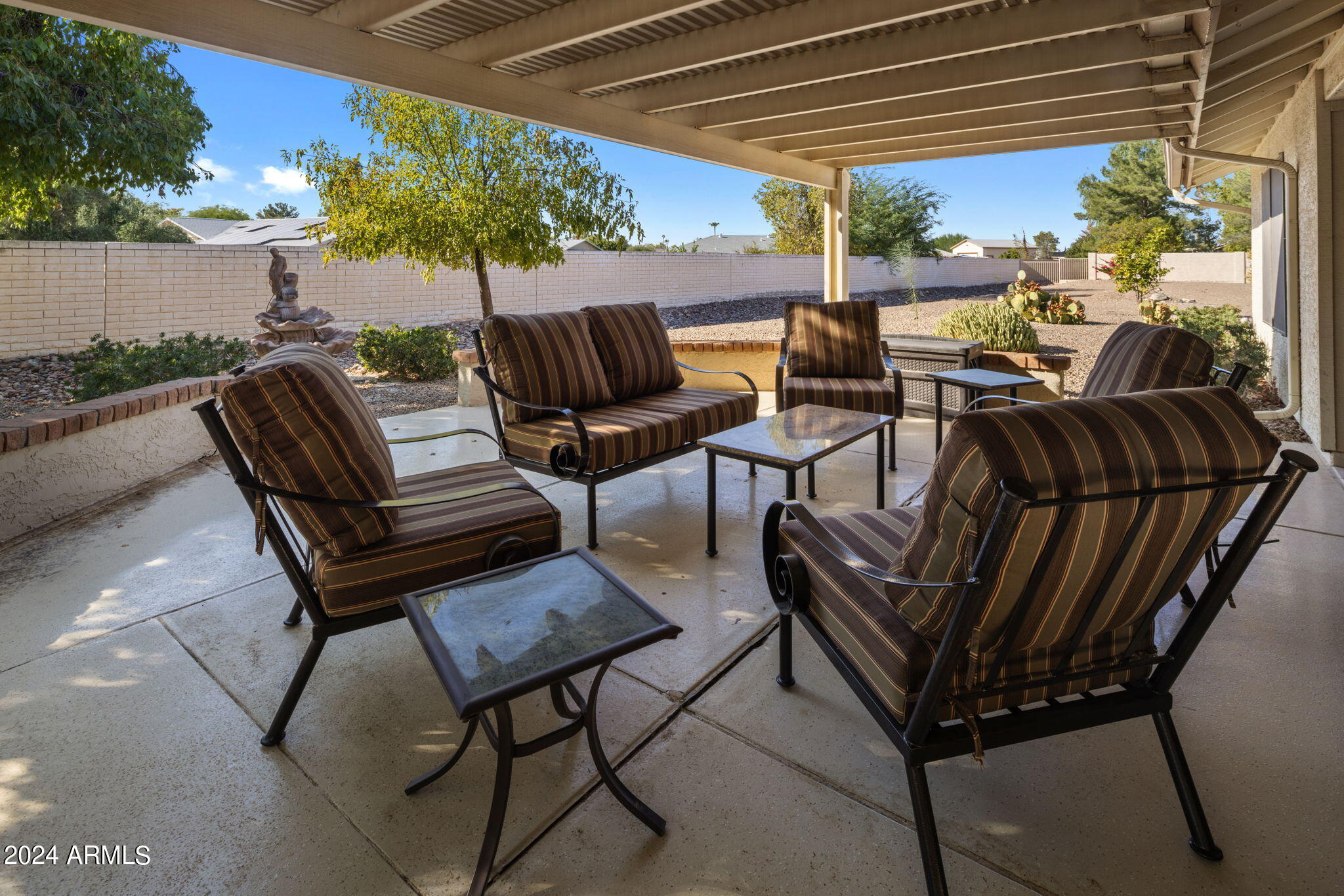 9856 W RIMROCK Drive