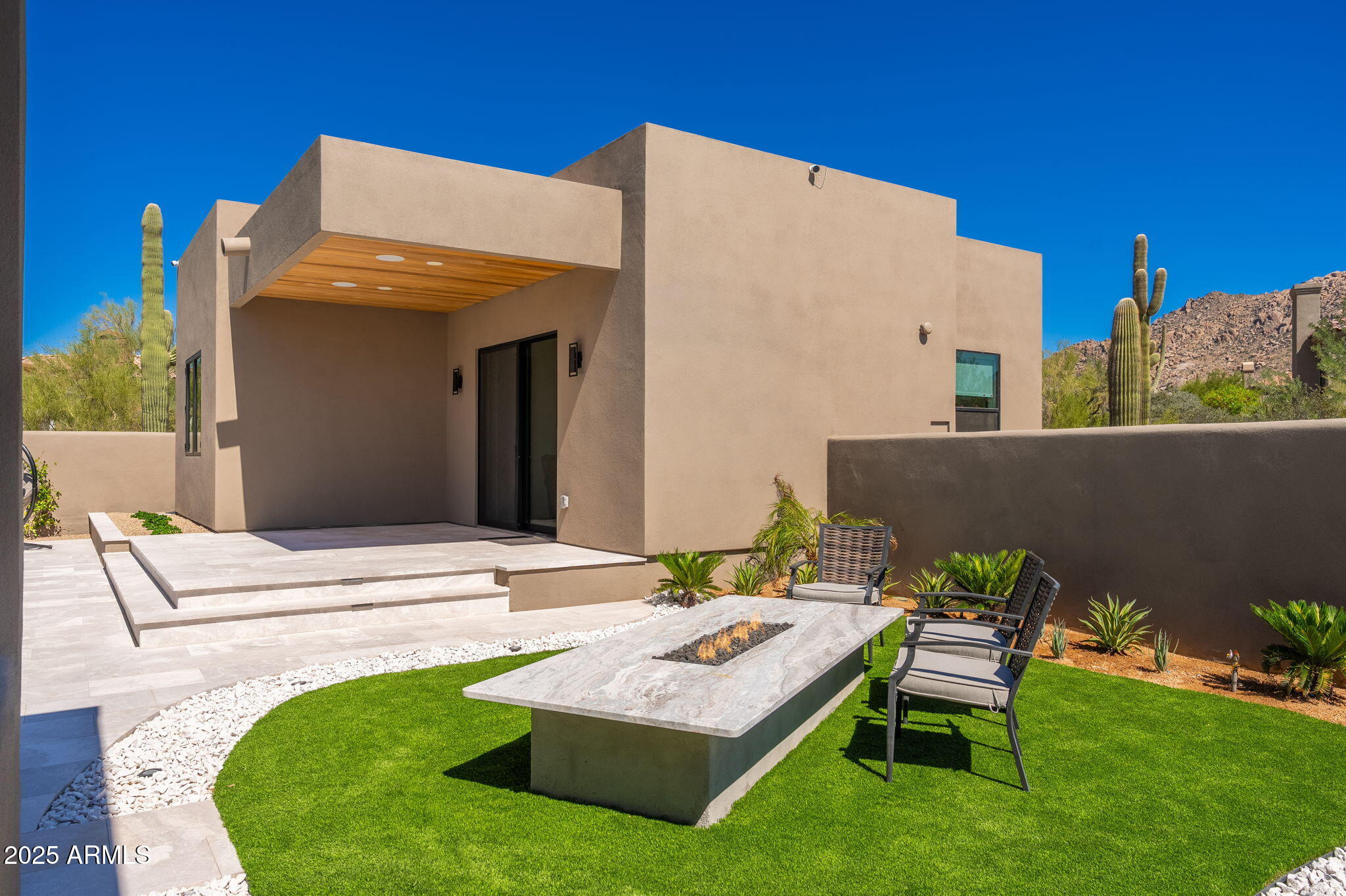 10160 E SADDLE HORN Trail