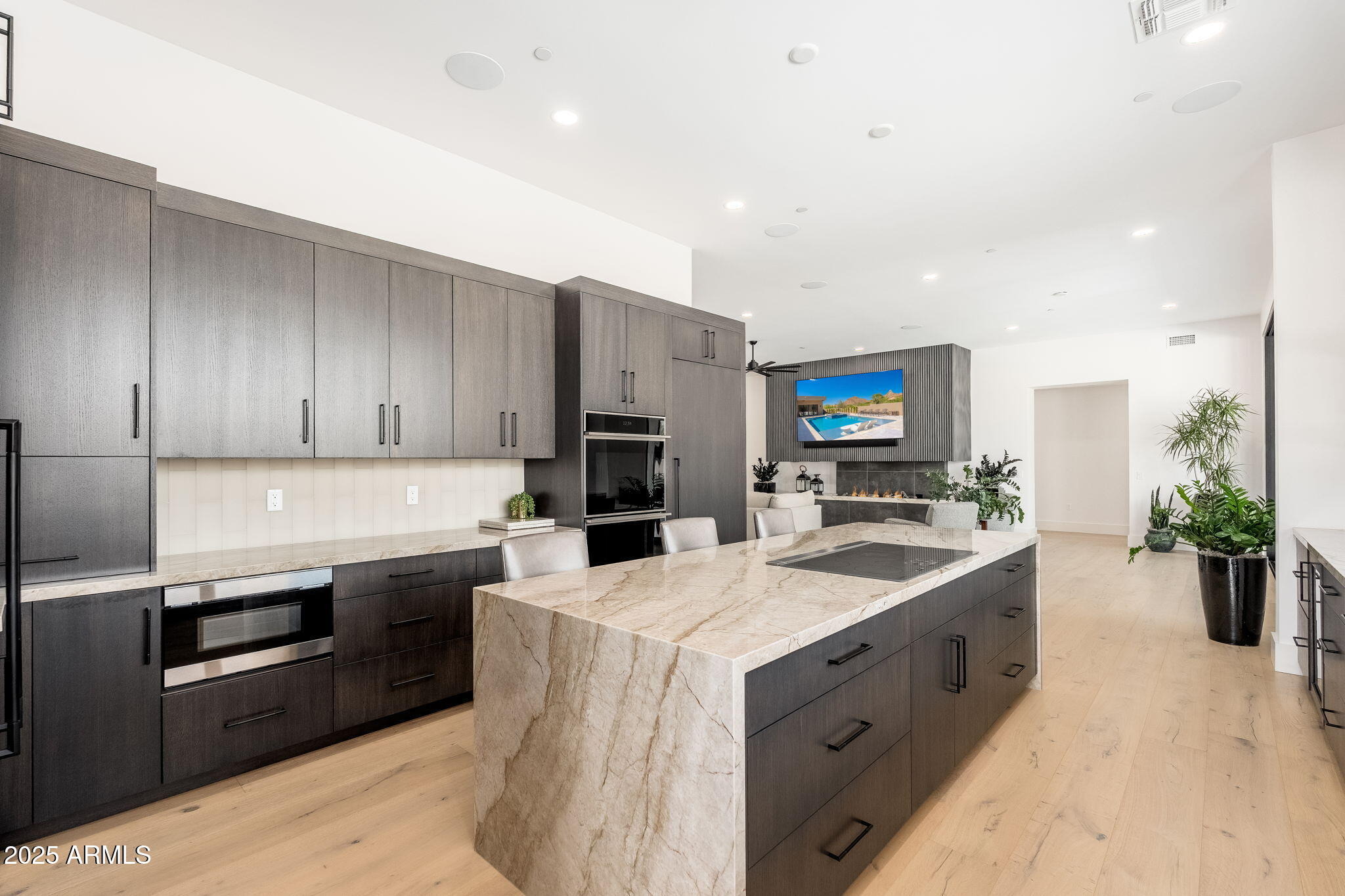 10160 E SADDLE HORN Trail