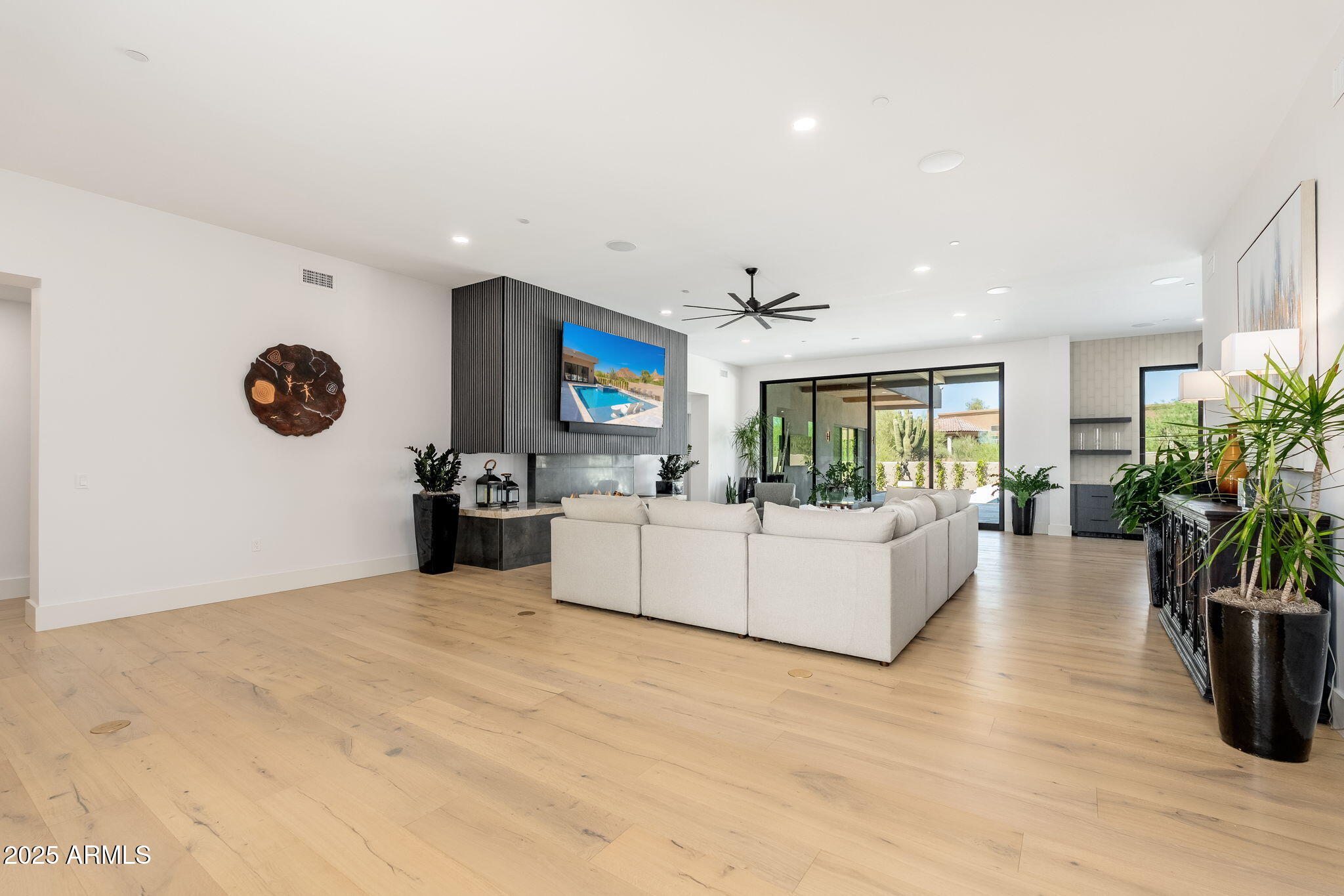 10160 E SADDLE HORN Trail
